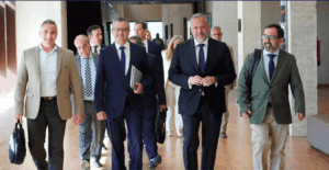 Les fraises marocaines bientôt taxées en Espagne ? Gerardo Dueñas Gerardo Dueñas, ministre de l’Agriculture, de l’Élevage et du Développement rural