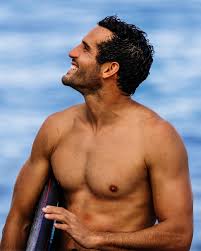 Portrait surfeur marocain Ramzi Boukhiam 11 mondial
