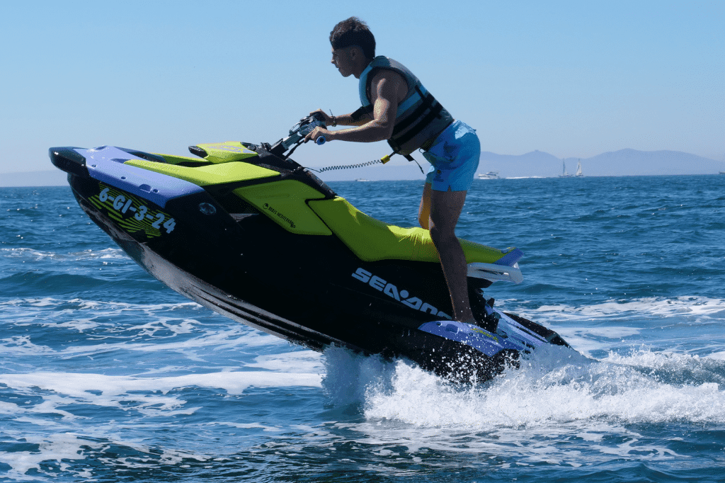 Sécurité des locations nautiques : appel à des mesures strictes après le drame des footballeurs marocains Sécurité des locations nautiques : appel à des mesures strictes après le drame des footballeurs marocains jet ski