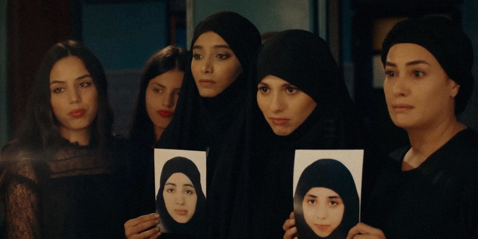 La femme qui reproduit l'oppression et se transforme en bourreau