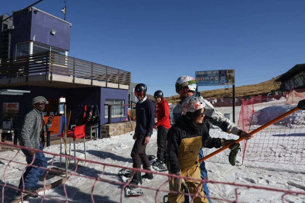 Une piste de ski africaine insolite dans les montagnes du Lesotho