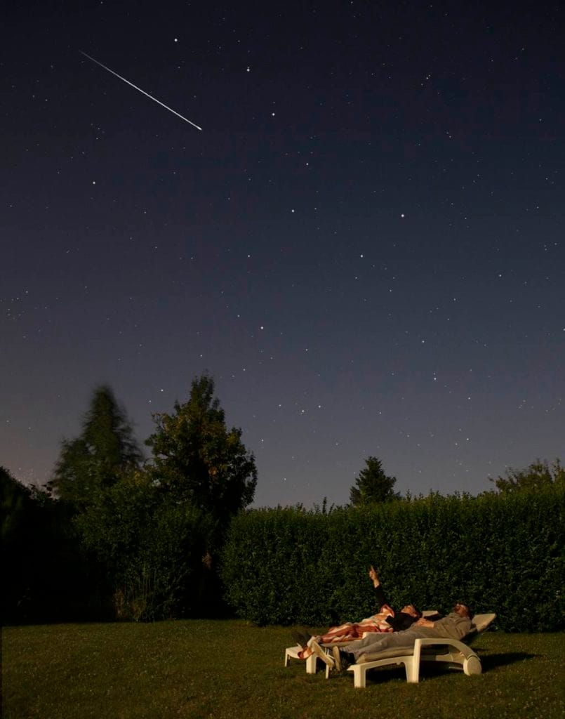 Pic des etoiles filantes en Aout 2024 Observation des Perseides a ne pas manquer1