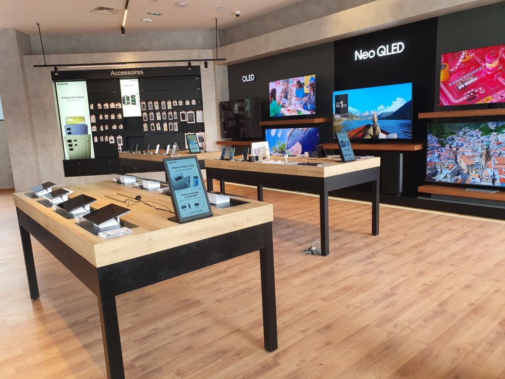 Samsung inaugure un nouveau Brandshop à Casablanca : une immersion dans l'innovation technologique Samsung inaugure un nouveau Brandshop à Casablanca une immersion dans l'innovation technologique Samsung inaugure un nouveau Brandshop à Casablanca une immersion dans l'innovation technologique
