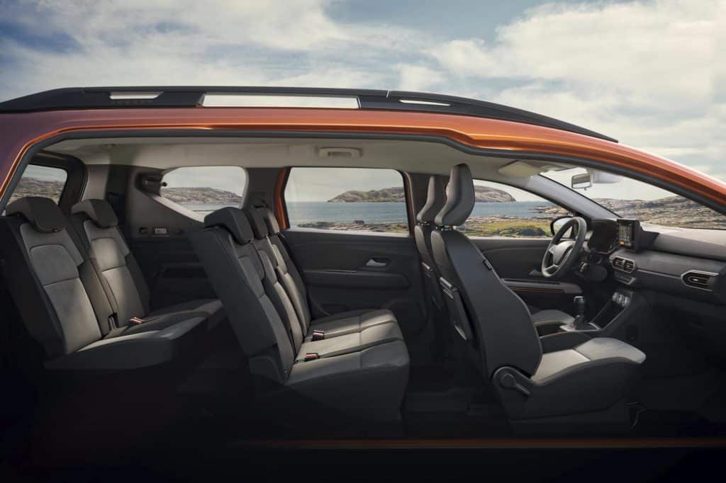 Dacia Jogger 7 places vue laterale interieure
