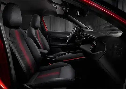 Alfa Romeo Junior débarque enfin au Maroc : un SUV compact qui redéfinit la sportivité Alfa Romeo Alfa Romeo Junior debarque enfin au Maroc un SUV compact qui redefinit la sportivite 1