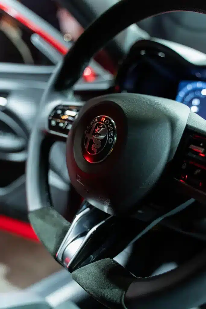 Alfa Romeo Junior débarque enfin au Maroc : un SUV compact qui redéfinit la sportivité Alfa Romeo Alfa Romeo Junior debarque enfin au Maroc un SUV compact qui redefinit la sportivite 2