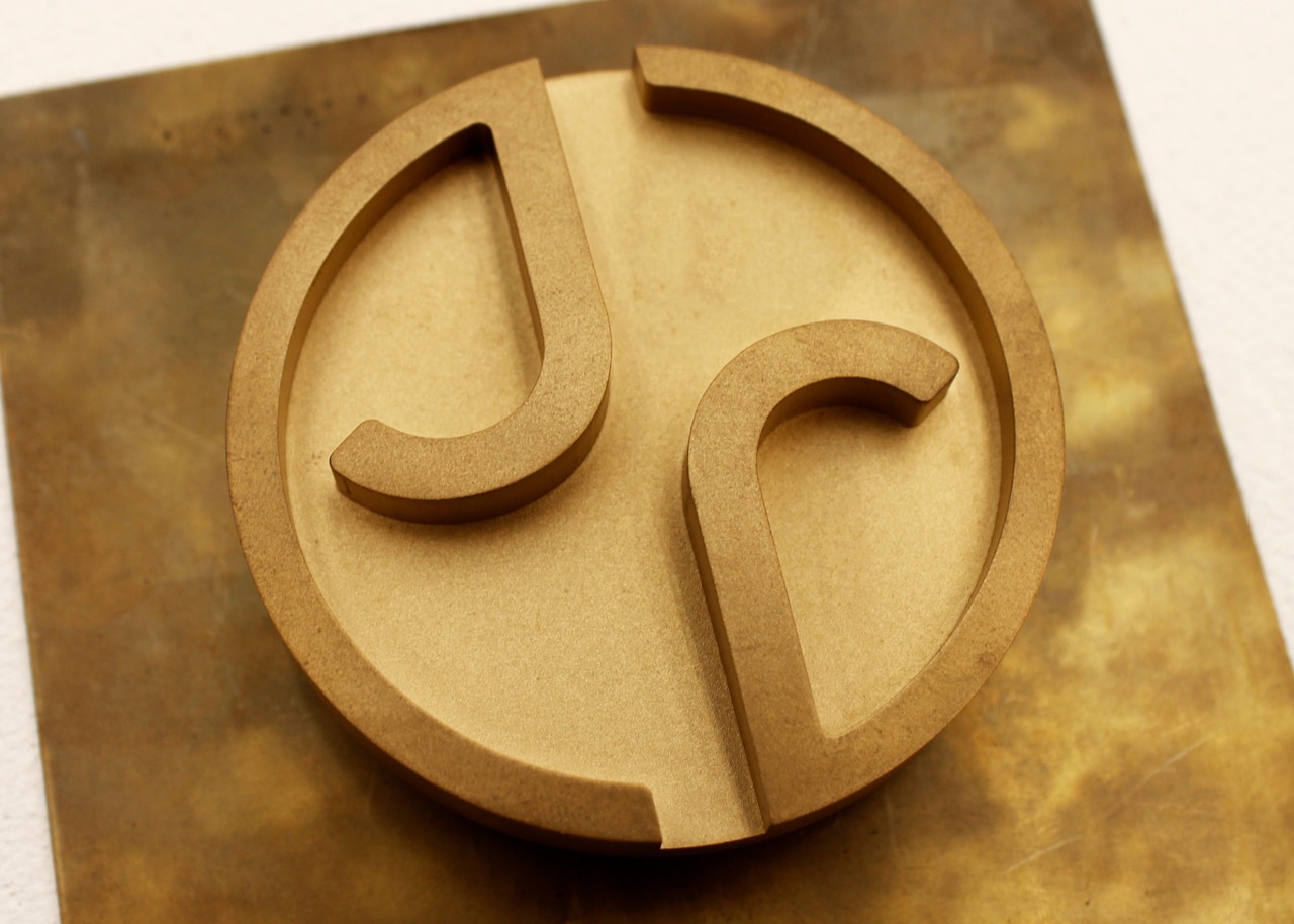 Jaguar fait peau neuve : un logo qui divise mais une vision ambitieuse logo Jaguar fait peau neuve un logo qui divise mais une vision ambitieuse2