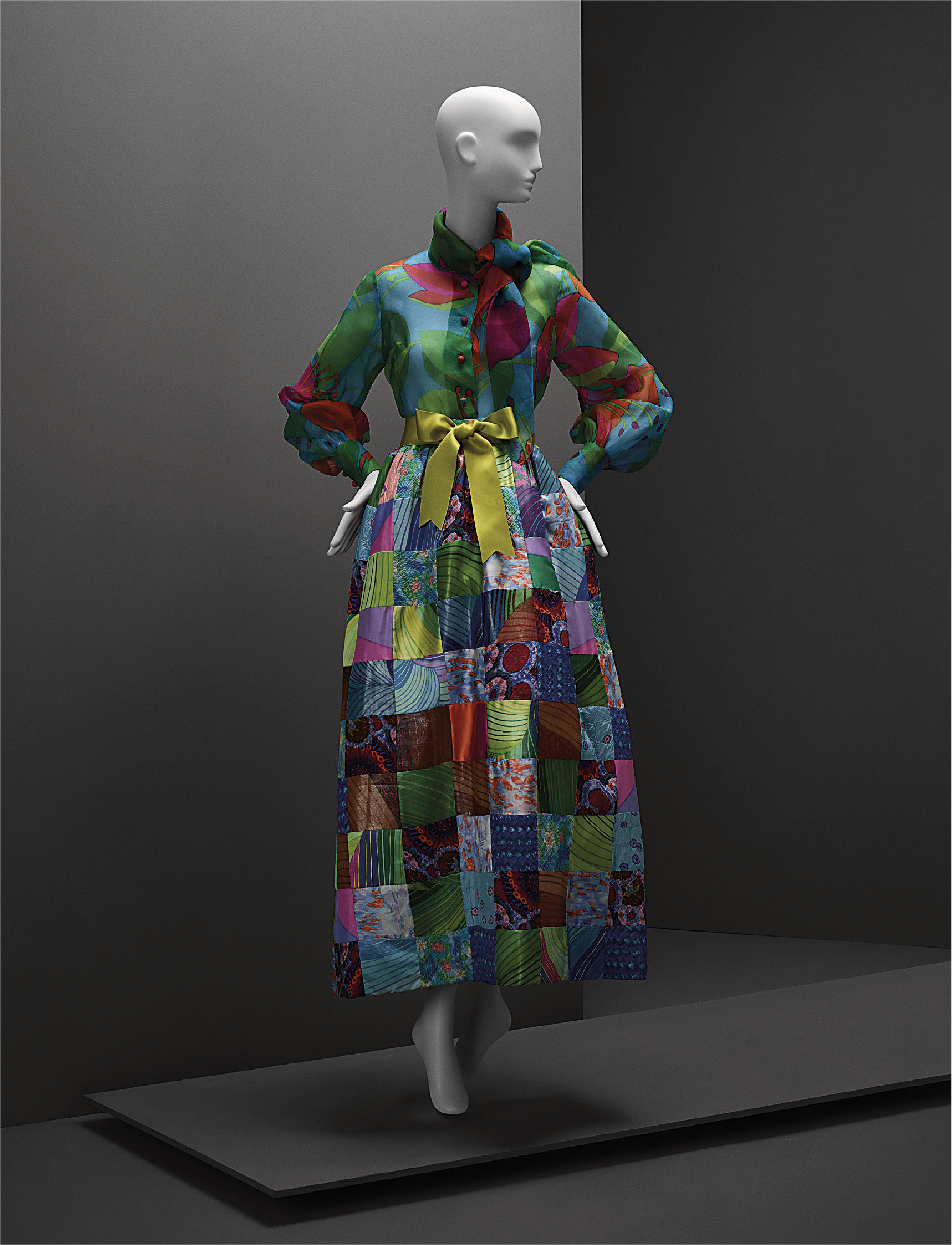 Une immersion dans le génie d’Yves Saint Laurent à travers la collection d’Hamish Bowles Yves Saint Laurent Coated Interior Catalogue Expo YSL Hamish