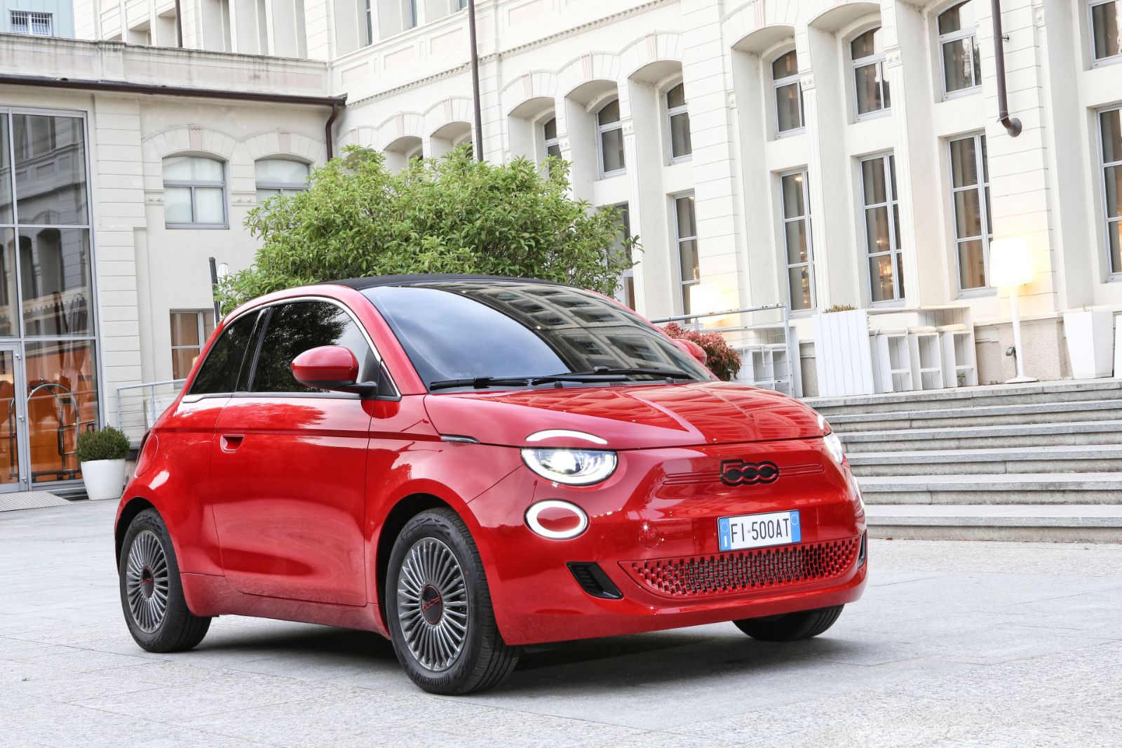 Vidéo. FIAT fait un bond vers l’avenir au Maroc avec trois modèles électrifiés : FIAT 600 Hybride, 500e et Abarth 500e Scorpionissima FIAT WhatsApp Image 2025 01 27 at 21.18.00