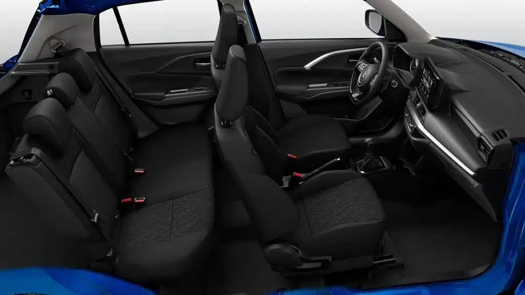 Suzuki Swift Hybride : CFAO lance les pré-commandes au Maroc Suzuki Interieur 1024x575 1
