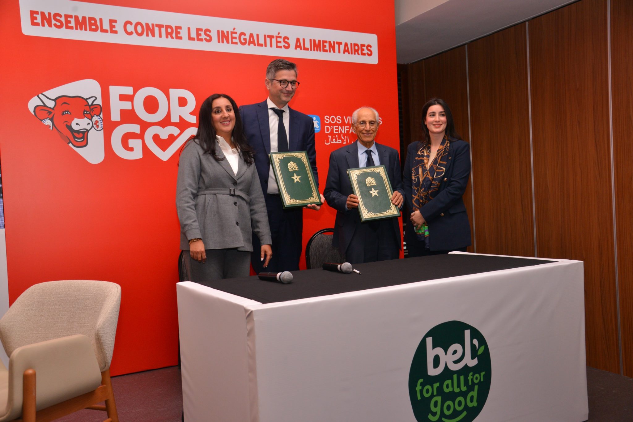 Signature conv partenariat SOS Villages dEnfants Fromagerie Bel scaled
