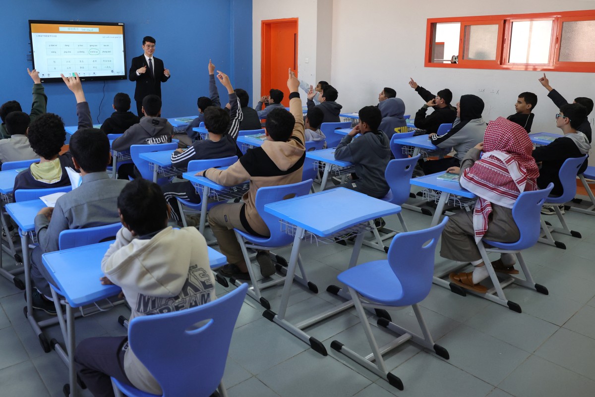 Le chinois, "langue du futur" enseignée au collège en Arabie saoudite chinois chinois arabie