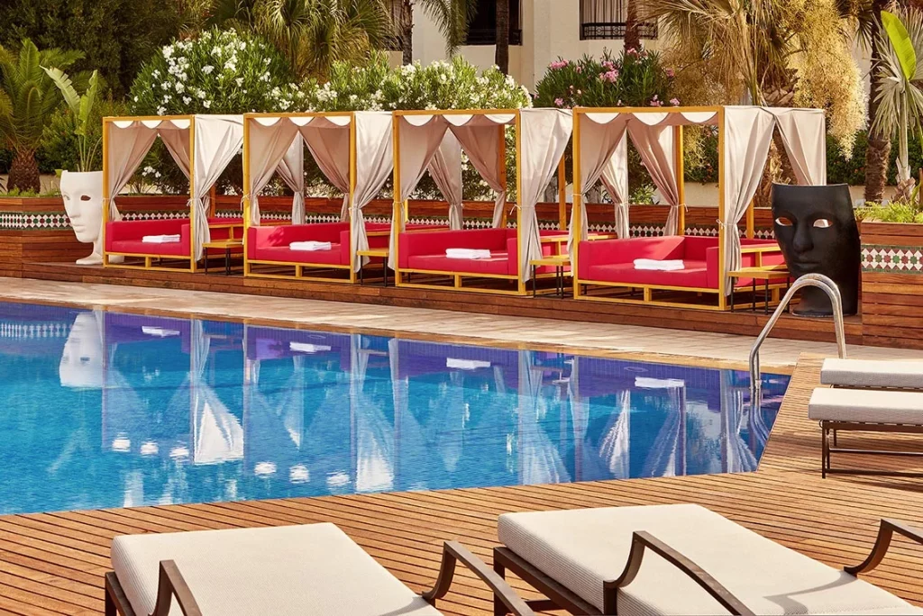 Pachamama s’installe à Fès : une immersion andalouse au Marriott Jnan Palace Pachamama Hotel Piscine Exterieur