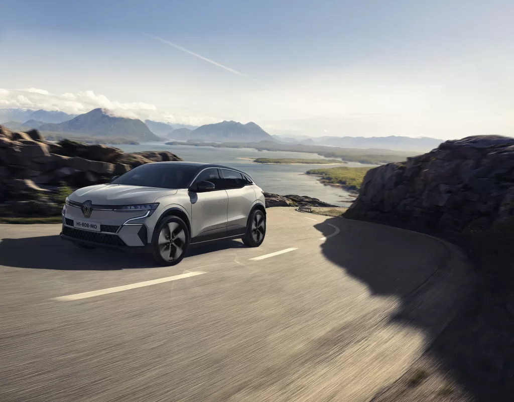 Renault Maroc dynamise le marché auto avec sa gamme E-Tech hybride et électrique Renault Megane E-Tech électrique