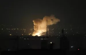 Frappes israéliennes à Téhéran : des civils tués, le chef des Gardiens visé, Trump fragilisé frappes israéliennes en iran frappes israéliennes en iran