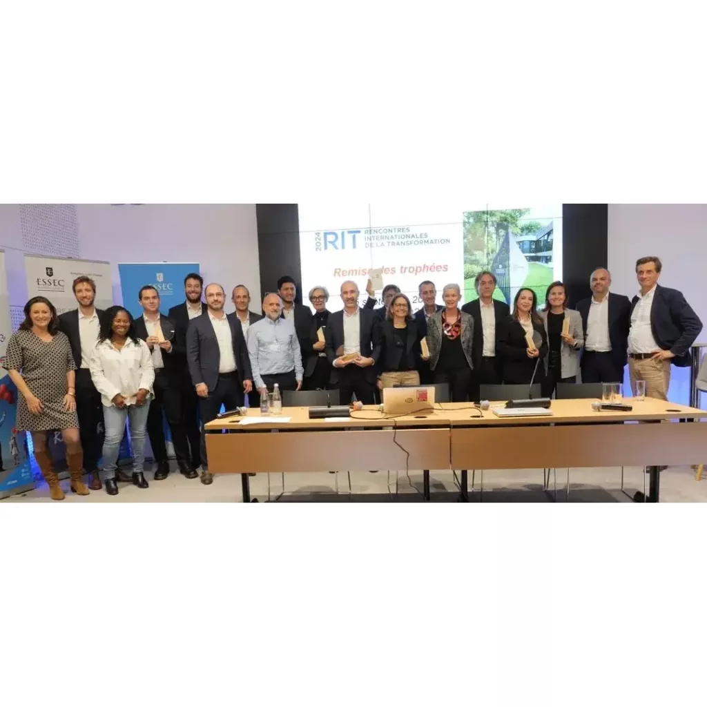 Dislog Group honoré par l’ESSEC Business School pour son innovation et sa transformation Dislog Group DISLOG