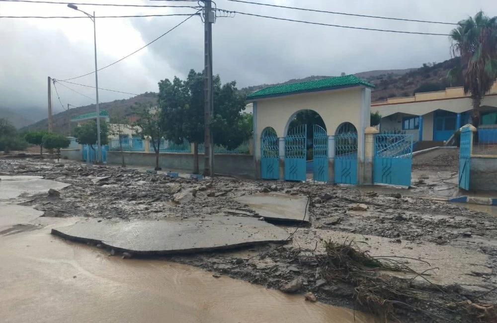 Nador : crue soudaine de l’oued Selouane après des pluies torrentielles, la route vers Arekmane coupée Nador nador 2