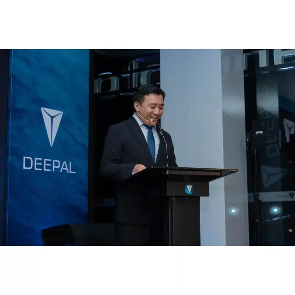 Deepal ouvre son premier showroom à Casablanca et accélère la mobilité électrique au Maroc Deepal WhatsApp Image 2025 11 12 at 18.27.59 2 1