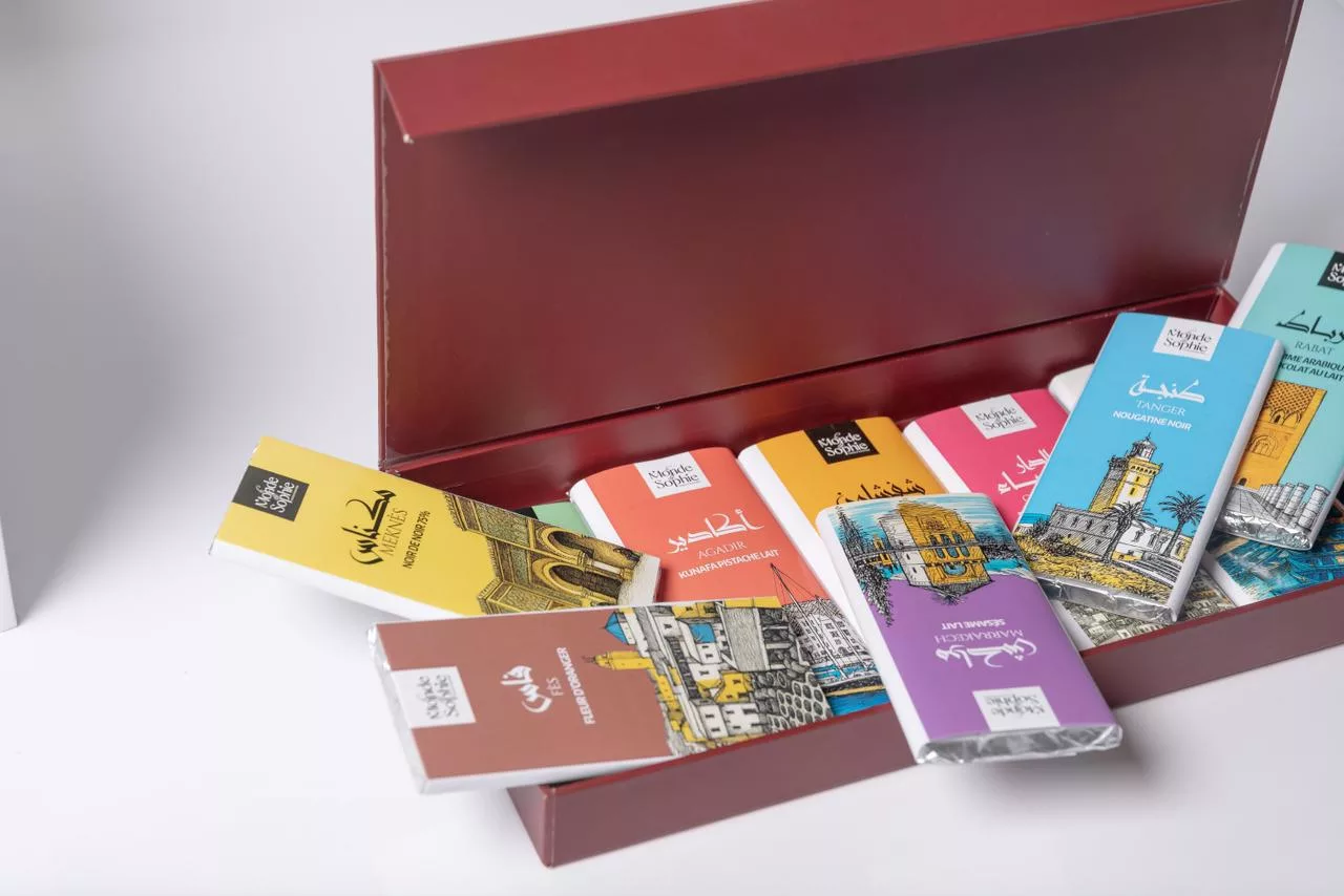 Made in Morocco : Le Monde de Sophie célèbre dix ans d’audace et de savoir-faire chocolaté Le Monde de Sophie coffret barre de chocolat