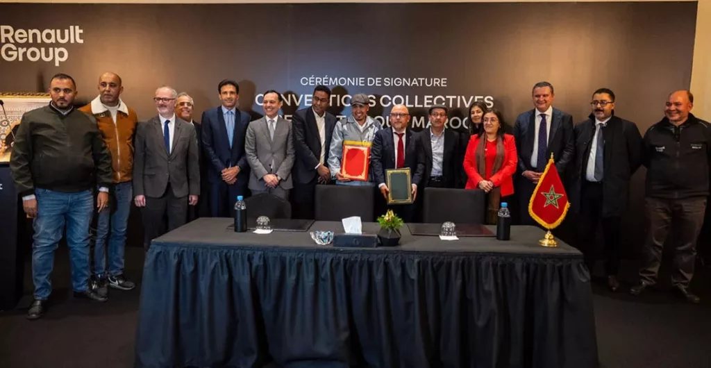 Renault Maroc formalise ses conventions collectives pour un dialogue social renforcé Renault Maroc Convention collective Usine de la SomacaYasmine Idrissi Lahlou Mounia Bahbouhi Maroc Media reference publicite advertising FamilleActuelle DecoActelle