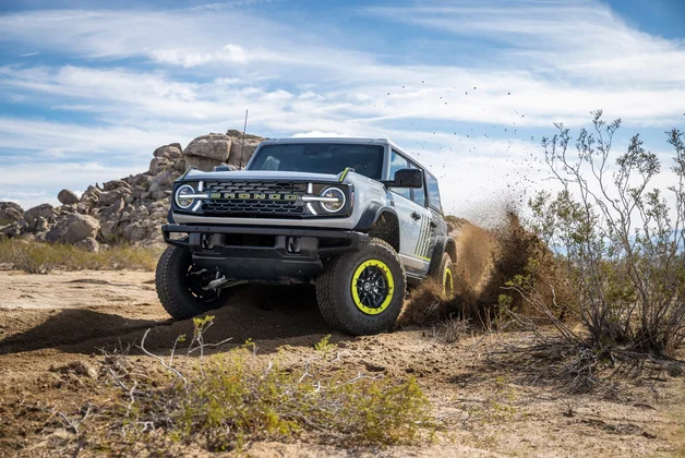 Ford muscle son offre tout-terrain avec le nouveau Bronco RTR Ford 2027 Bronco RTR 4