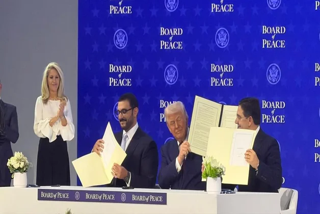 Davos : sur instruction de SM le Roi Mohammed VI, Nasser Bourita signe la Charte constitutive du Conseil de Paix Davos Signature de la Charte du Conseil de Paix à Davos par le Maroc lors d’une cérémonie internationale présidée par le président américain