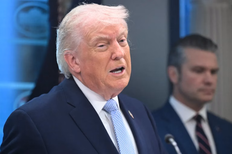 “Une civilisation entière va mourir ce soir” : ultimatum de Trump et tensions extrêmes avec l’Iran Donald Trump le 6 avril 2026 2265693