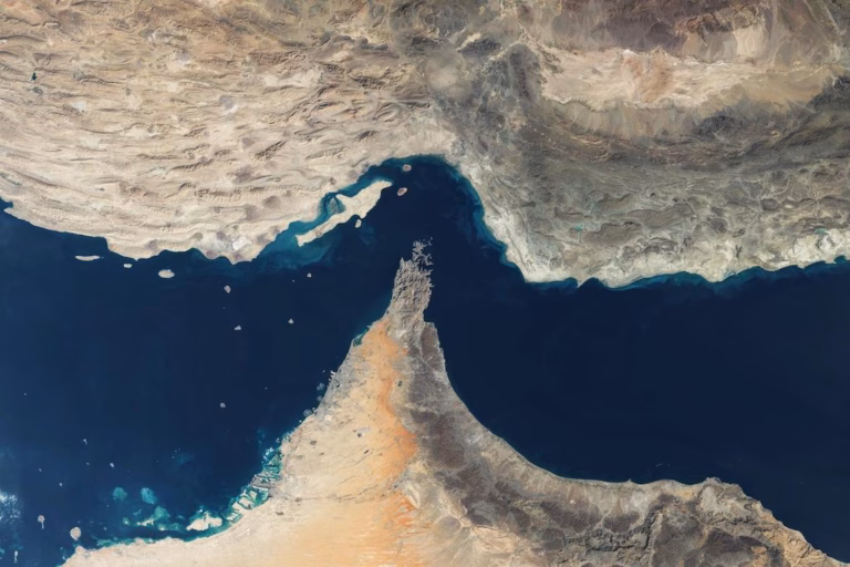 « Le détroit d’Ormuz en otage » : une guerre qui menace l’économie mondiale – entretien avec Zakaria Hanafi detroit dOrmuz 1