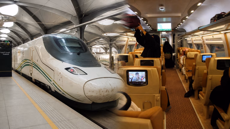 Hajj 2026 : le train Haramain porte sa capacité à plus de 2,2 millions de sièges pour absorber l’afflux des pèlerins Arabie train haj omra