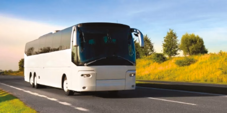 Transport routier : Autocar Sûr et renouvellement du parc lancés en 2026 Transport touristique