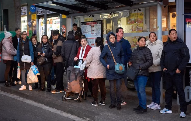 Espagne : près de 900.000 demandes de régularisation de migrants, un record historique 01802790761238 web tete